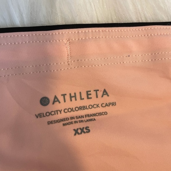Athleta Velocity Stash Pocket Colourblock Capri - Picture 11 of 16